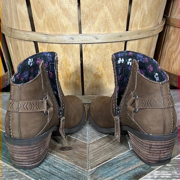 Teva Foxy Brown Nubuck Leather Zip-Up Block Heel Ankle Boots Womens Size 6.5 - Picture 9 of 12